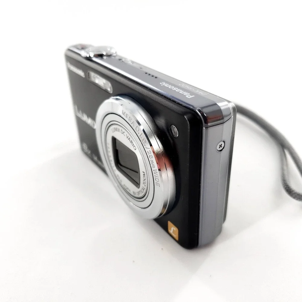 Panasonic LUMIX DMC-FH22 14.1MP Digital Camera ***DEAD LCD SPOTS*** Tested READ